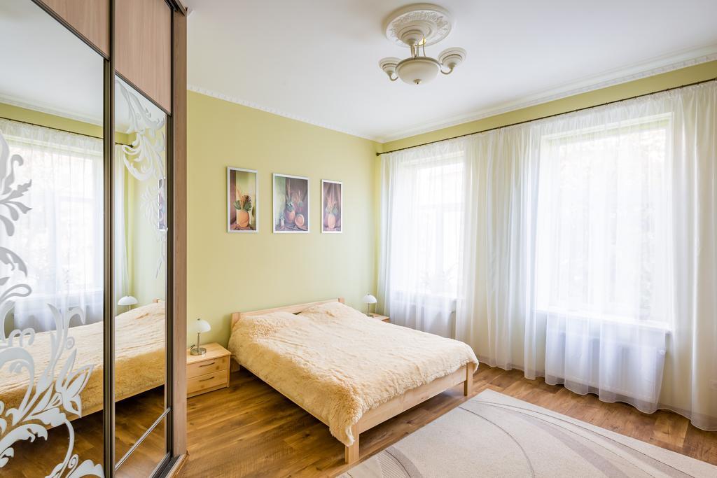 Rynok Square 5 Зі Світлом! Apartment Lviv Exterior photo